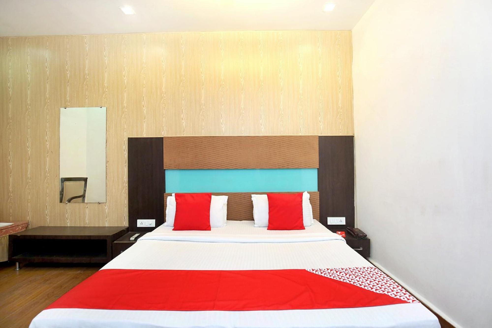 Hotel O Queensland أمريتسار المظهر الخارجي الصورة