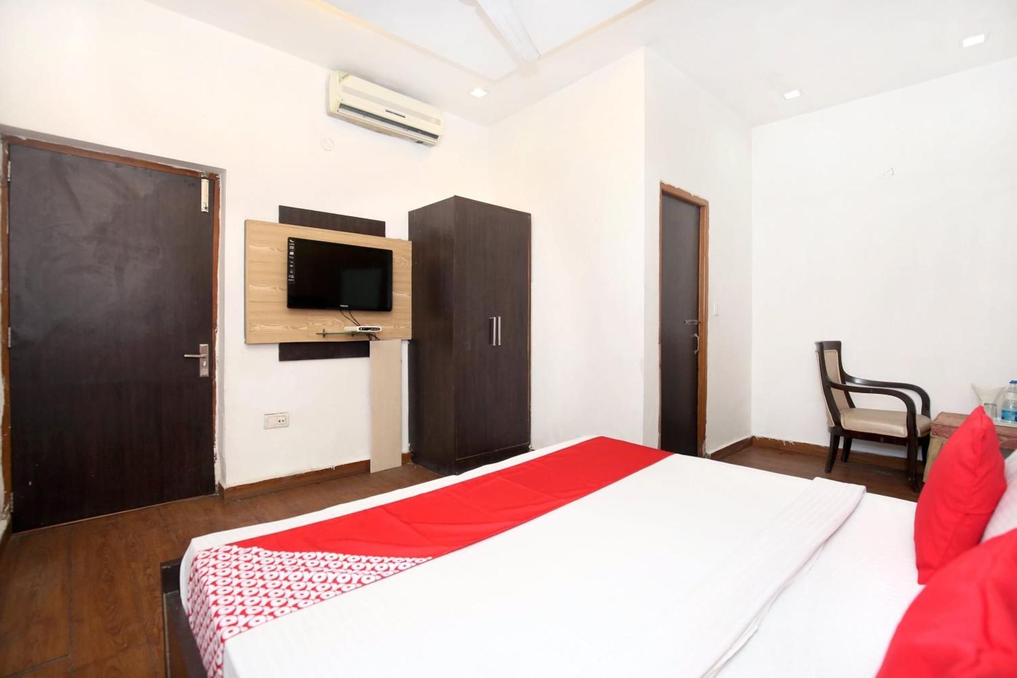 Hotel O Queensland أمريتسار المظهر الخارجي الصورة